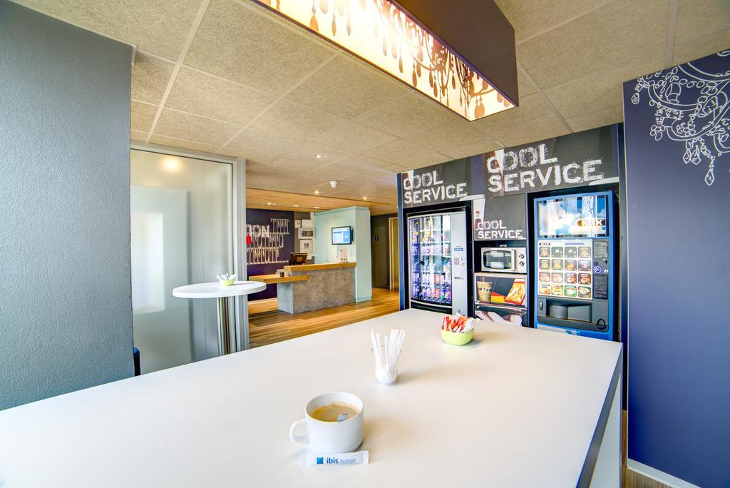 Ibis Budget Caen Mondeville Экстерьер фото